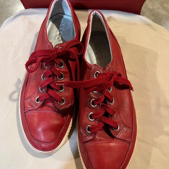 Ecco Comfort Sneaker - Picture 3 of 9